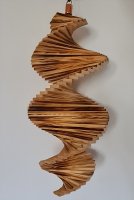 Windspiel aus Holz - Windspirale - Holzspirale, Länge 55 cm - Geflammt und lasiert