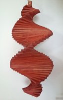 Windspiel aus Holz - Windspirale - Holzspirale, Länge 55 cm - Farbton Mahagoni