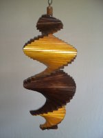 Windspiel aus Holz - Windspirale - Holzspirale, Länge 55 cm - Lackiert, Nr. 4, Dunkelbraun-Kiefer