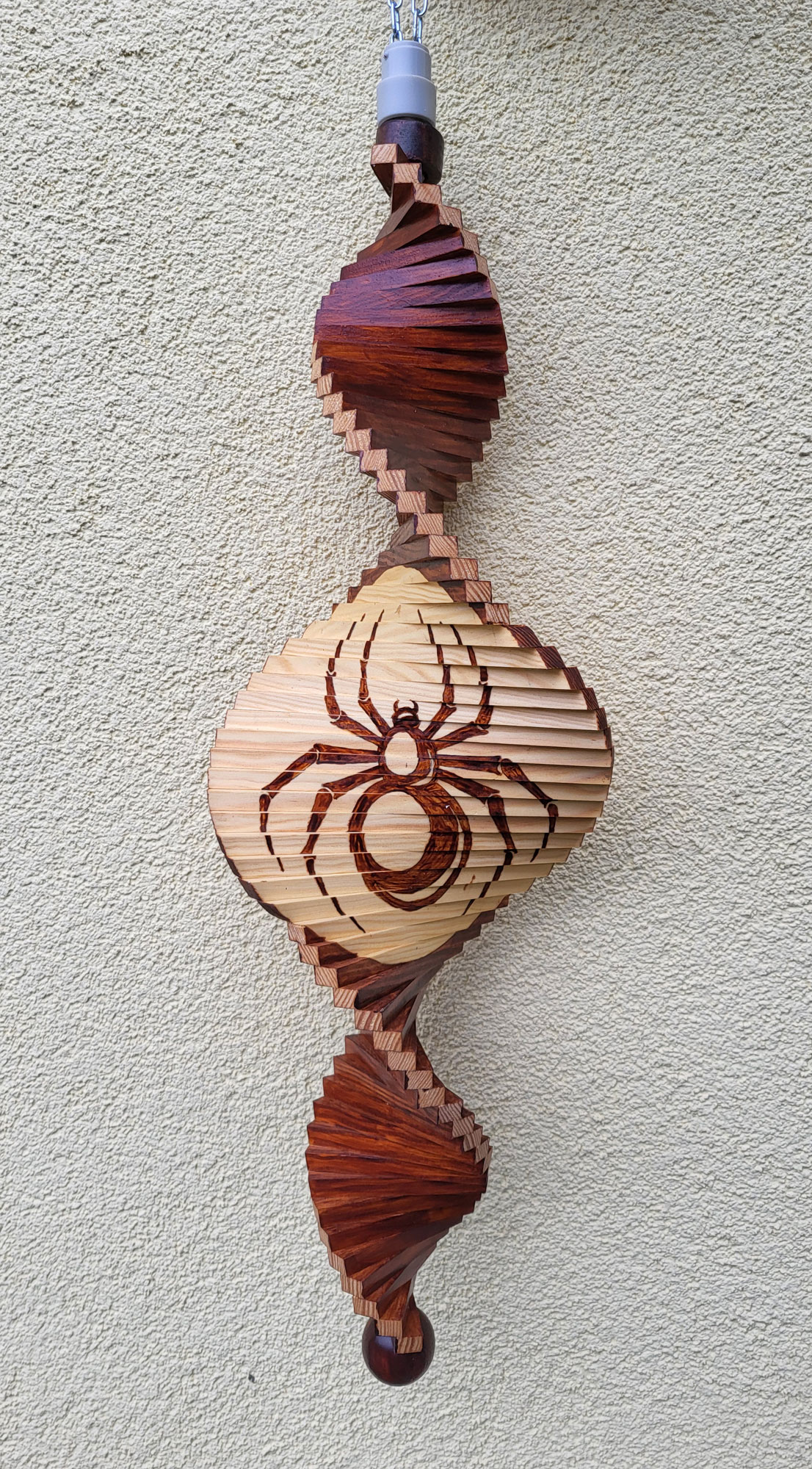 Wind Spinning Wood Spiral, Length 70 cm - Spider - Click Image to Close